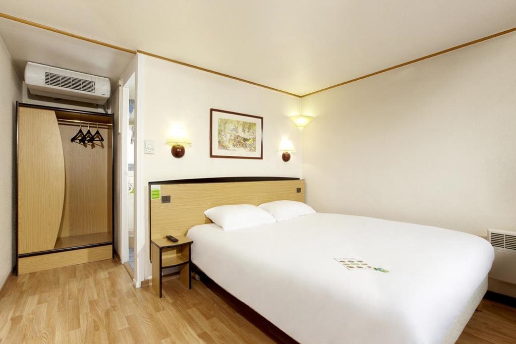 Kyriad Direct Marseille Ouest - Мартиг Стая снимка