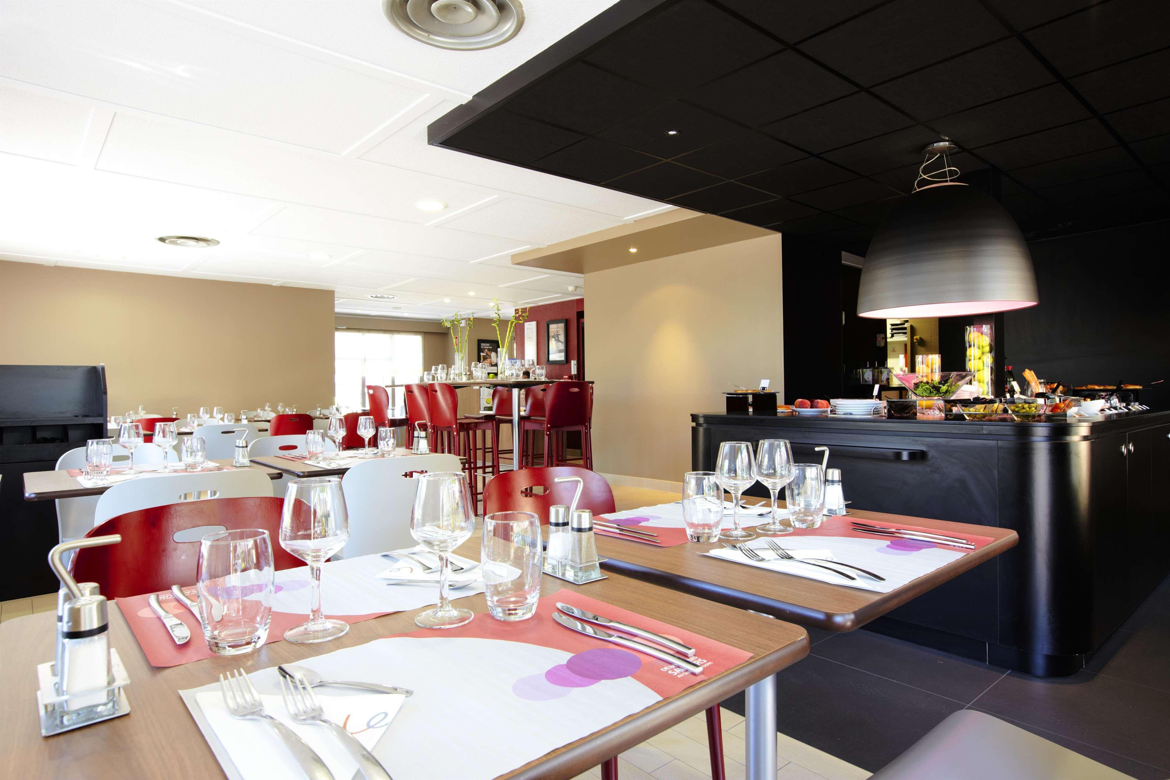 Kyriad Direct Marseille Ouest - Мартиг Екстериор снимка