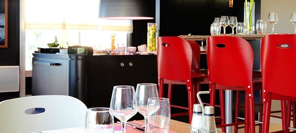 Kyriad Direct Marseille Ouest - Мартиг Екстериор снимка