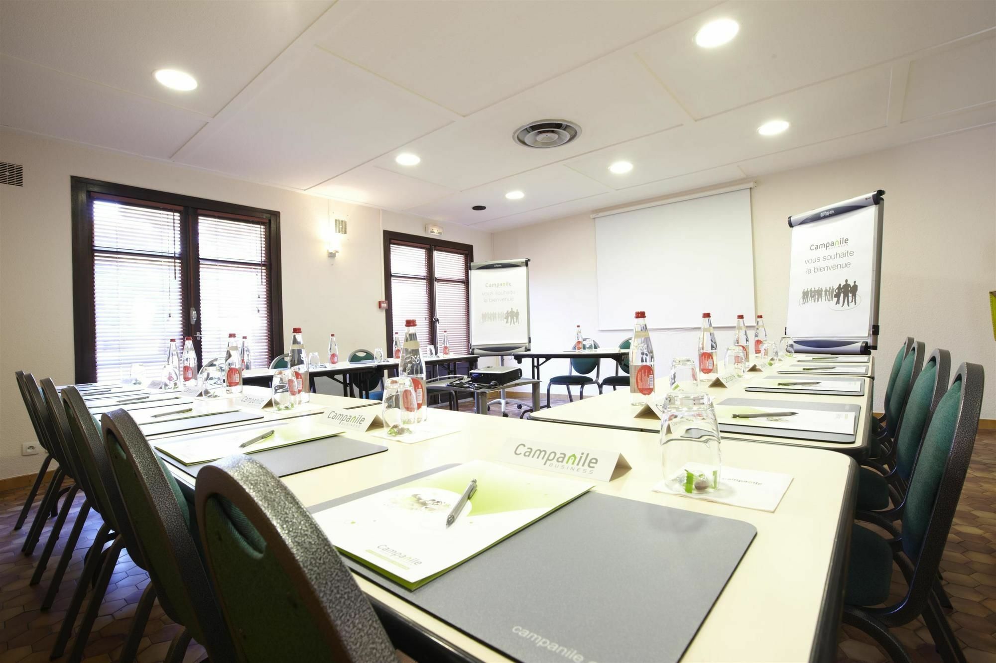Kyriad Direct Marseille Ouest - Мартиг Екстериор снимка