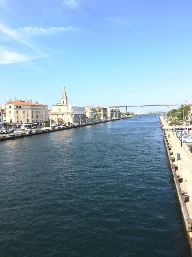 Kyriad Direct Marseille Ouest - Мартиг Екстериор снимка